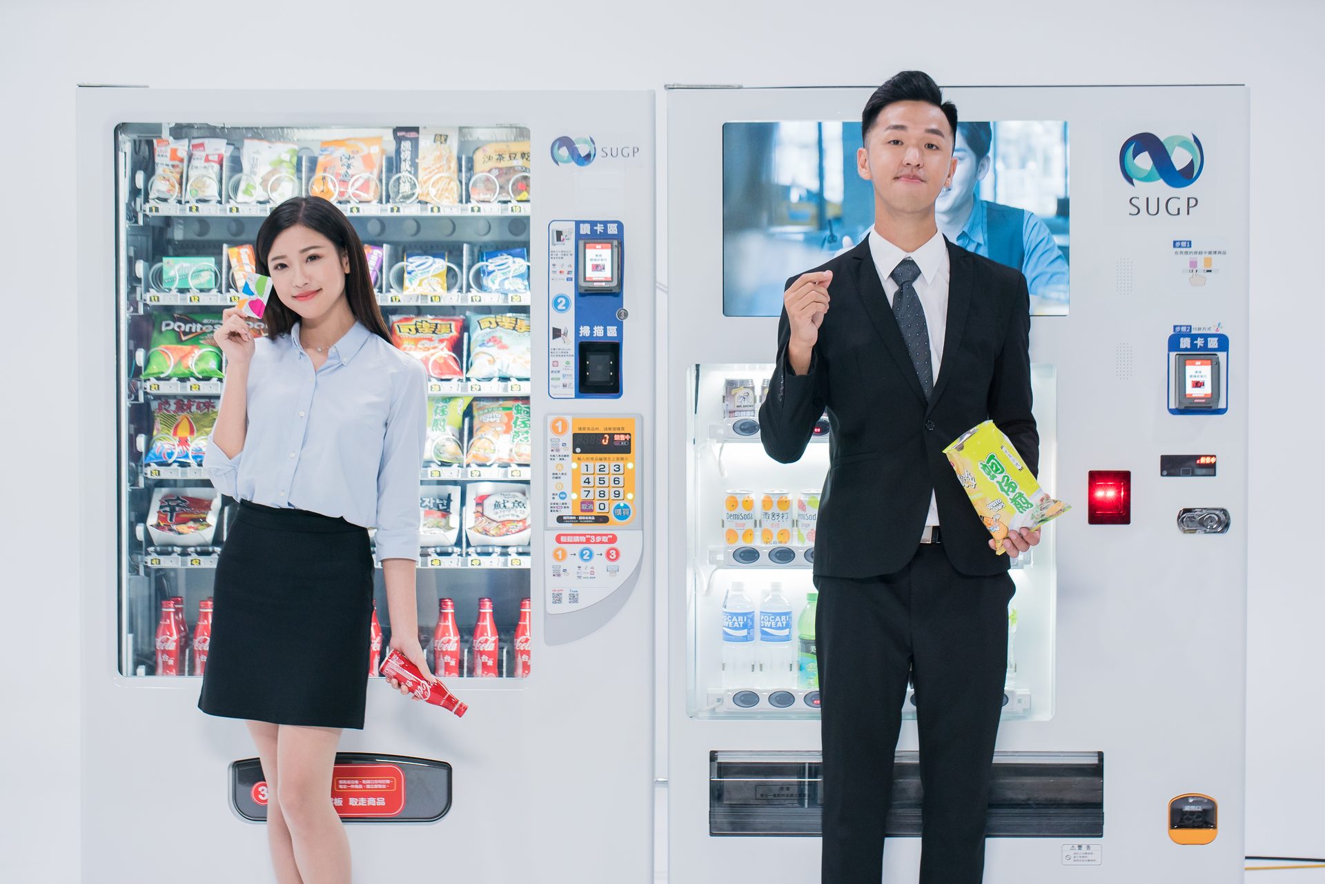 一台販賣機，一間小商店